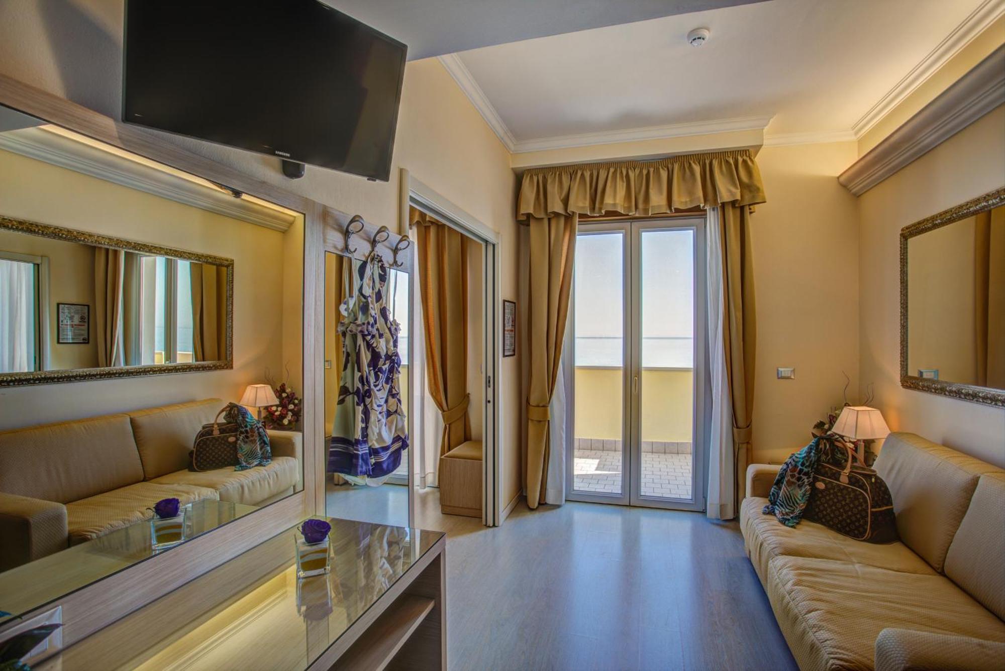 Hotel Caesar Paladium Rímini Habitación foto