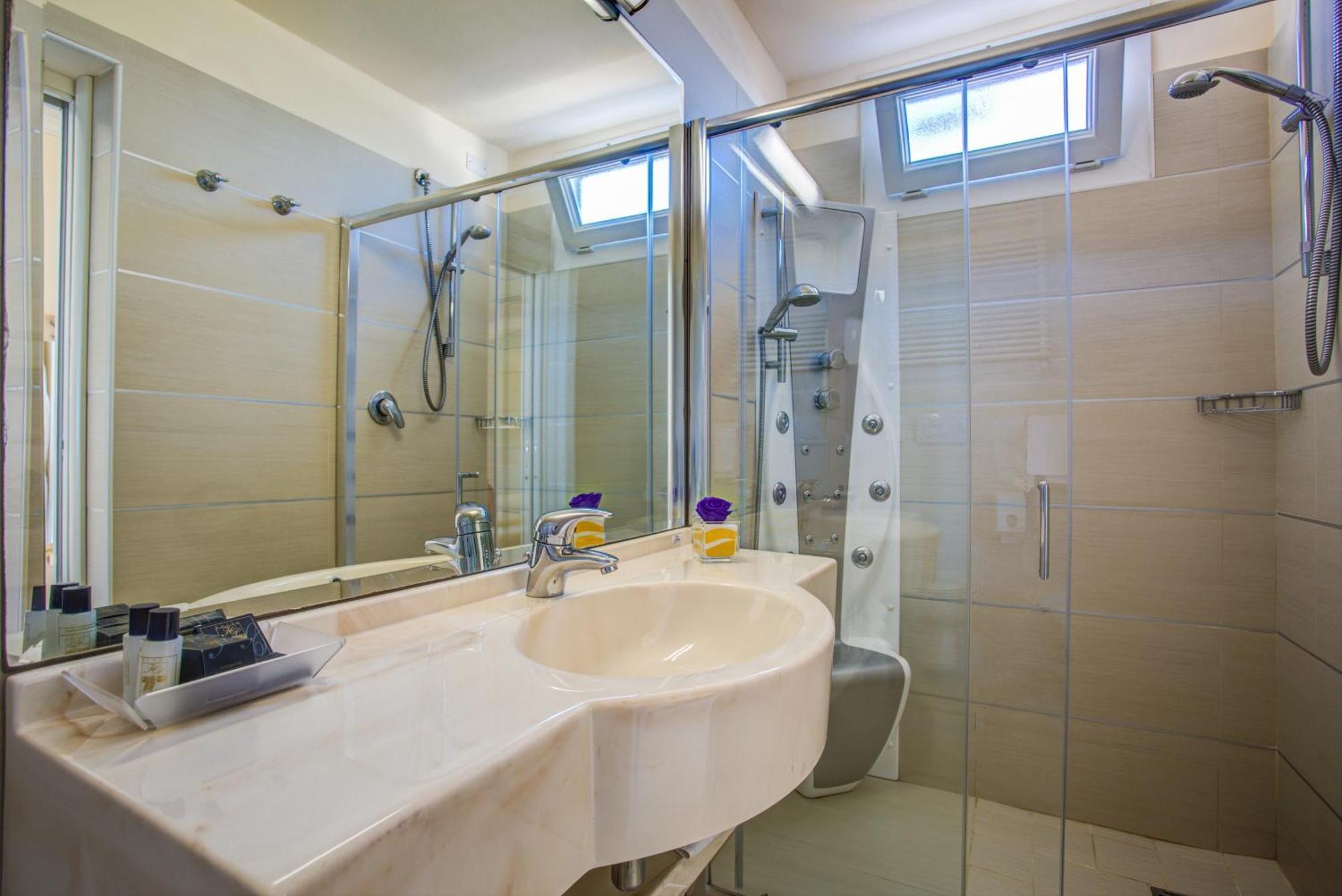 Hotel Caesar Paladium Rímini Habitación foto